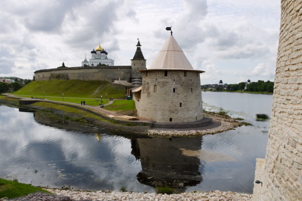 Изборская крепость